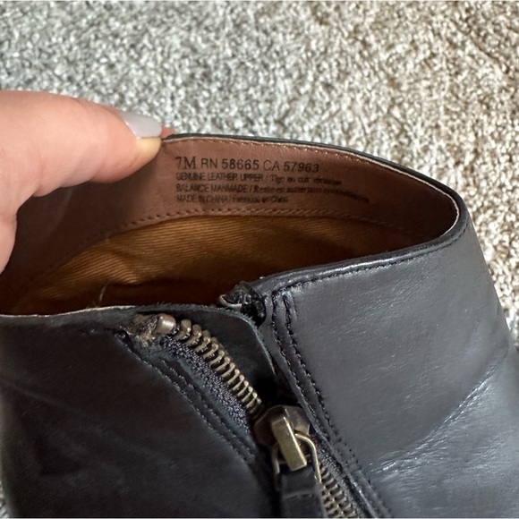 Black leather booties - Picture 6 of 8